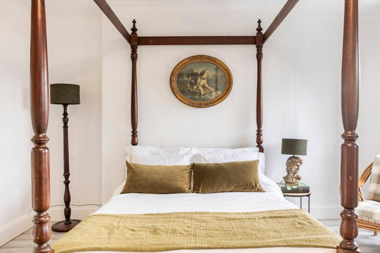Victorian Style Apartment W/ Four-Poster Bed In Camden Town London Exterior photo